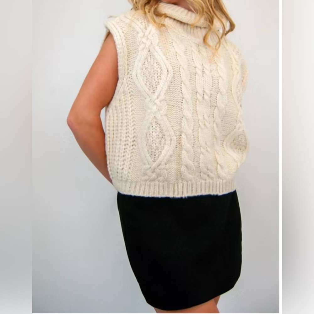 CLOUD 10 Elegant Cable Knit Turtleneck Sleeveless Sweater - Cream